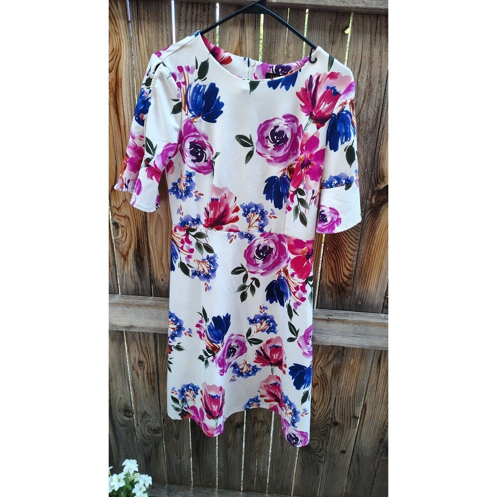 ILE NEW YORK Floral Dress Size 6 Pink White Knee Length